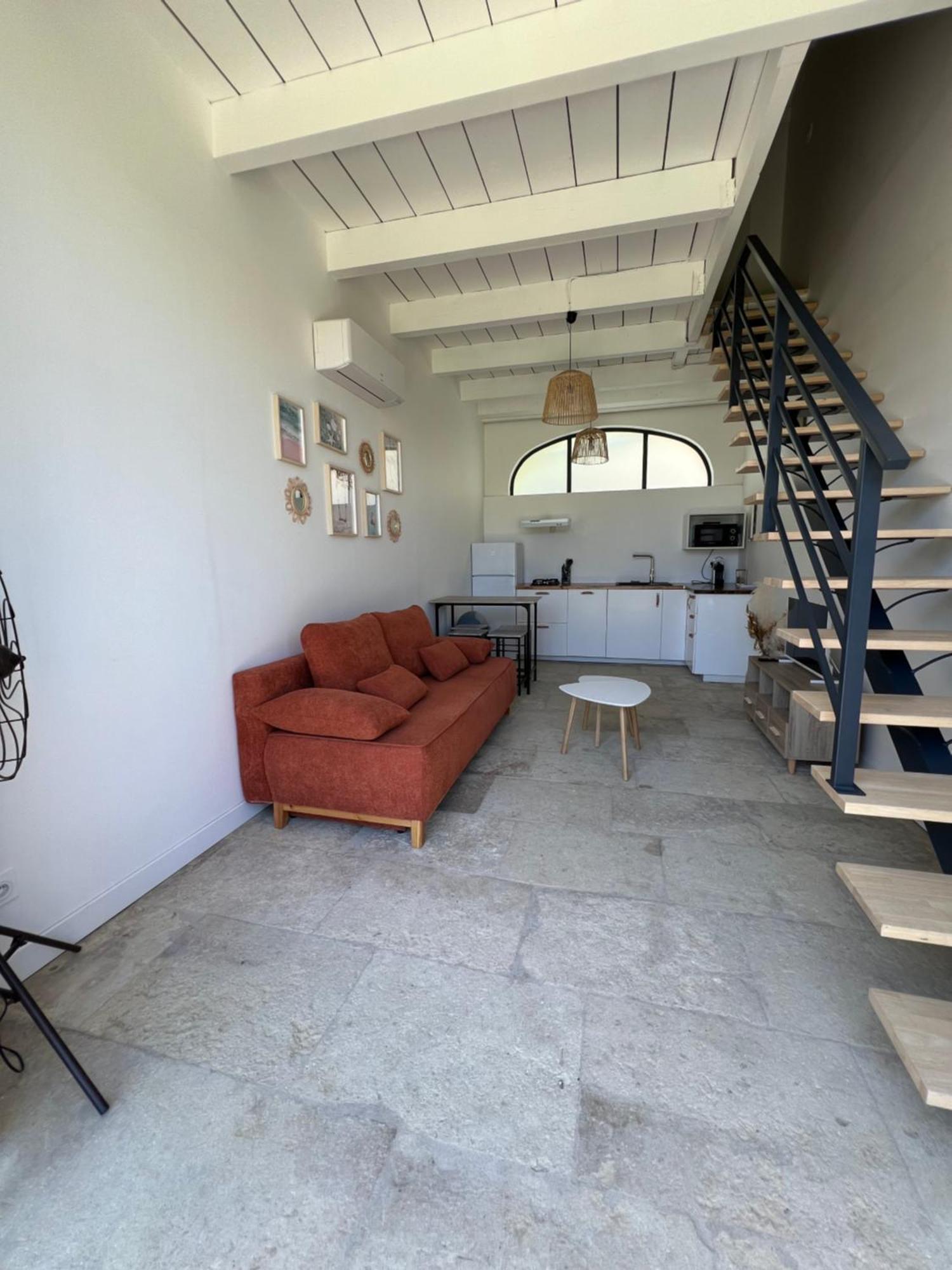 Apartment Beau P2, Avec Piscine Aigues-Mortes